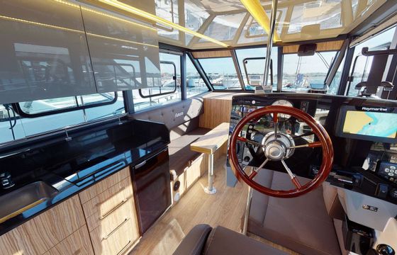 Cobra Yachts 40 Special Blue XL
