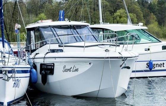Cobra Yachts 900 Secret Line