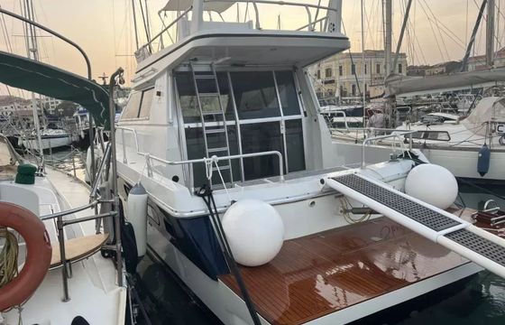 Comar 42 She's Mine