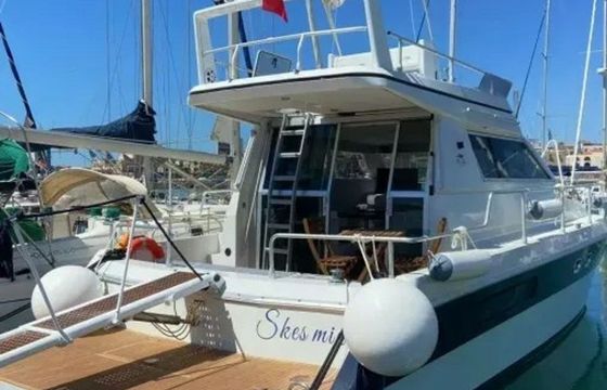 Comar 42 She's Mine