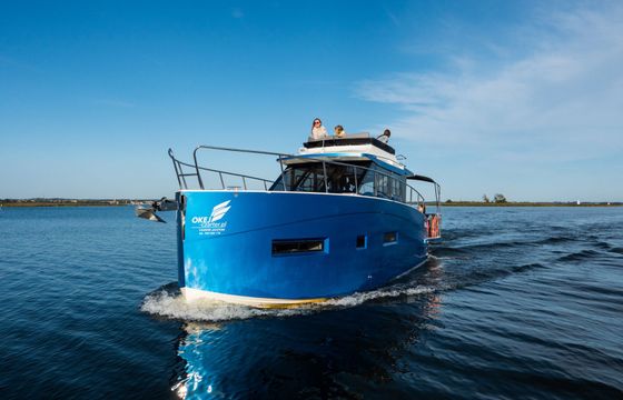 Cobra Yachts 40 Grand Horizon