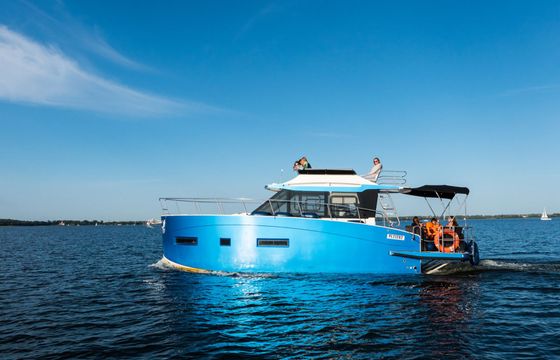 Cobra Yachts 40 Grand Horizon