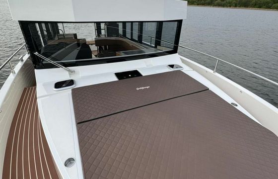 Cobra Yachts Maestro 42 Goldjunge