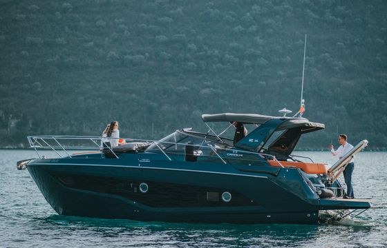 Cranchi Z 35 Akul