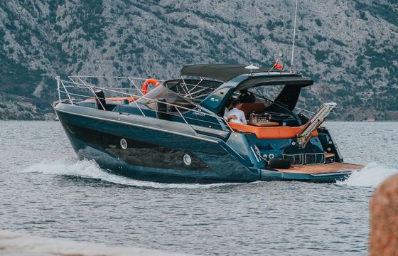 Cranchi Z 35 Akul