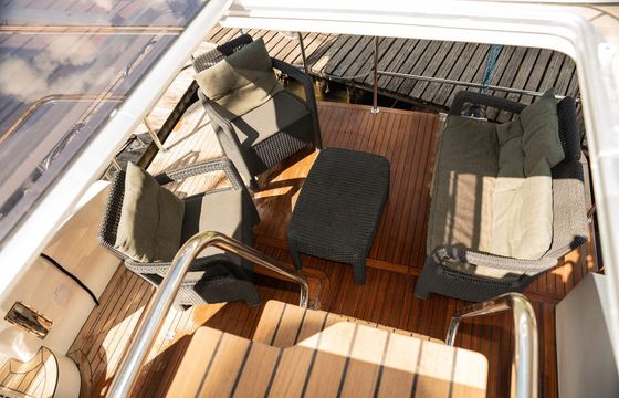 Cobra Yachts 40 Lentamente