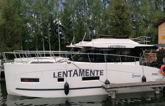 Cobra Yachts 40 Lentamente
