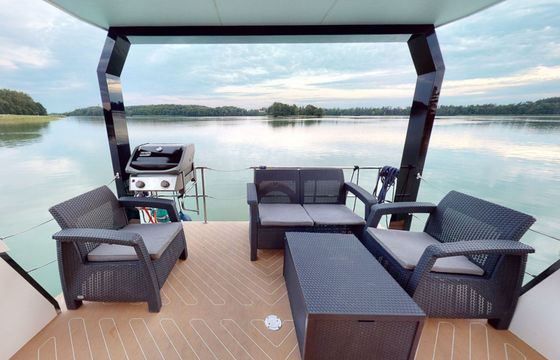 Cobra Yachts Maestro 42 Cormorant
