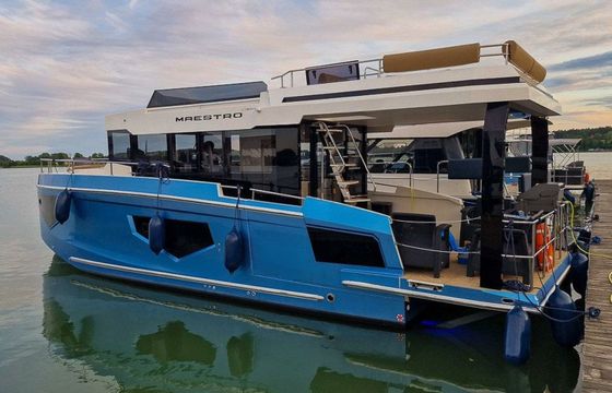 Cobra Yachts Maestro 42 Cormorant