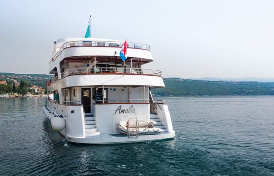 Custom Built 122 Amalia