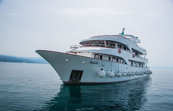 Custom Built 122 Amalia