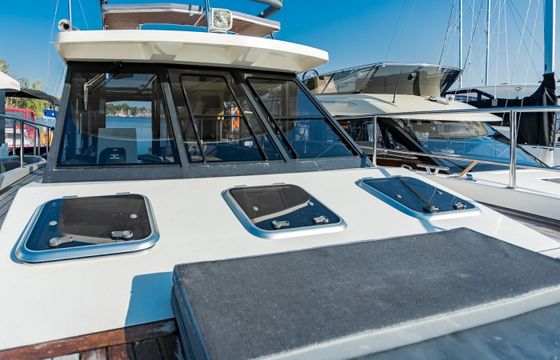 Cobra Yachts 40 Bella Graphite