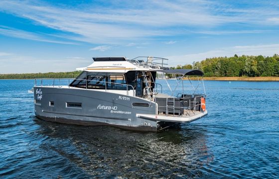Cobra Yachts 40 Bella Graphite