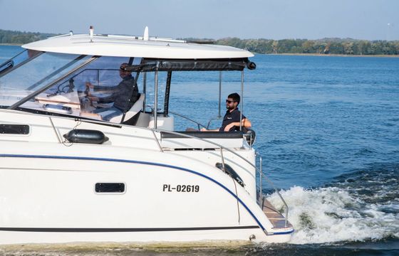 Cobra Yachts 860 Miodzio