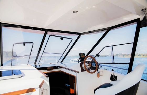 Cobra Yachts 860 Miodzio