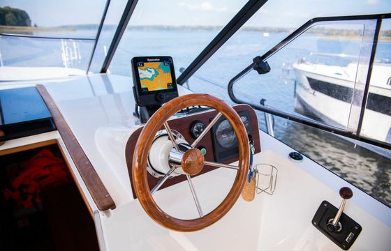 Cobra Yachts 860 Miodzio