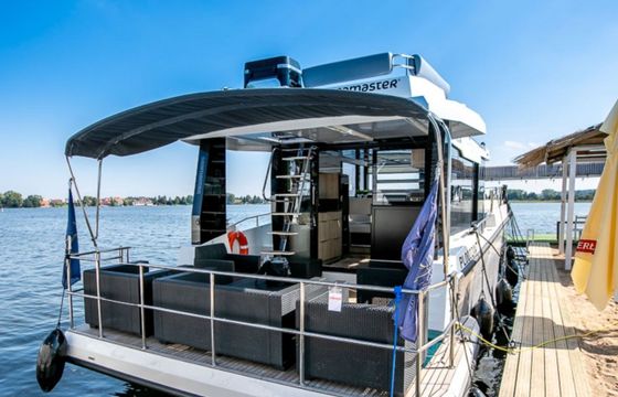 Cobra Yachts 45 Bella Rainbow