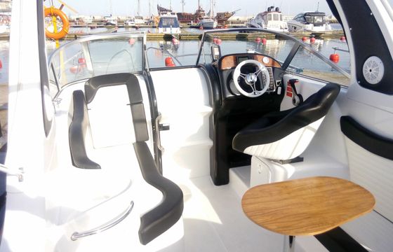 Coral 690 Sport Cruiser Sun Sail 3