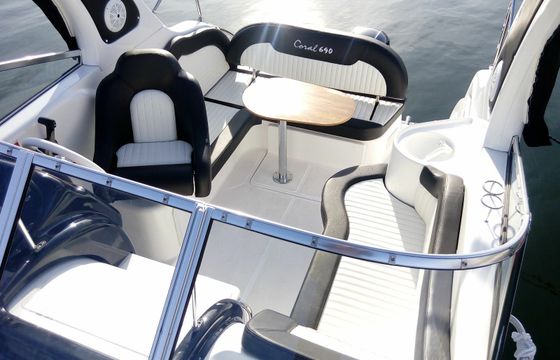 Coral 690 Sport Cruiser Sun Sail 3