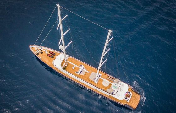 Custom Built 157 Clase Azul
