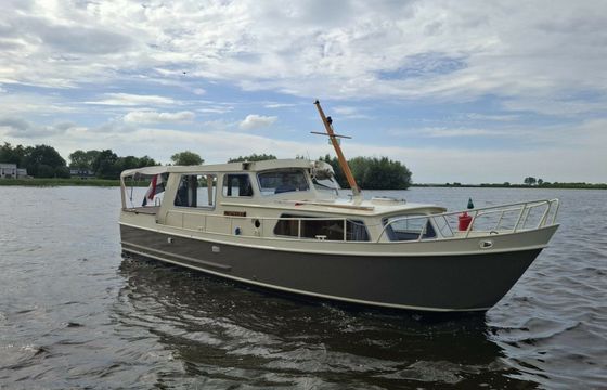 Crown Cruiser Winimare