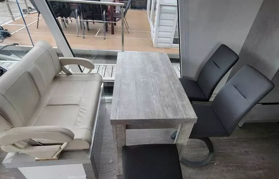 Custom Built 39 Undine mit Sauna