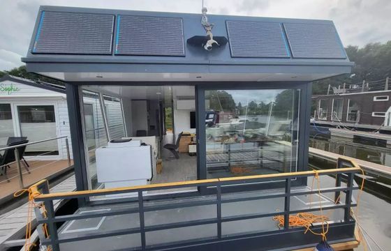 Custom Built 39 Undine mit Sauna