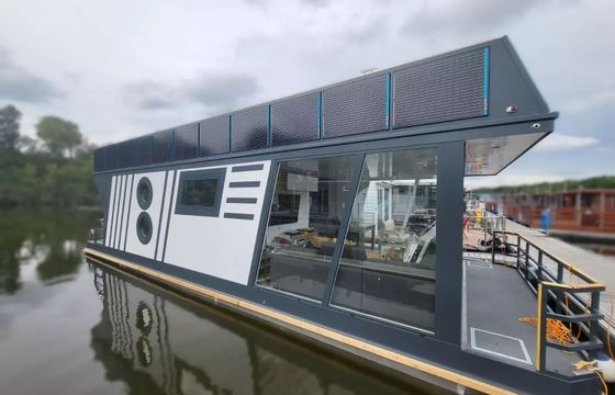 Custom Built 39 Undine mit Sauna