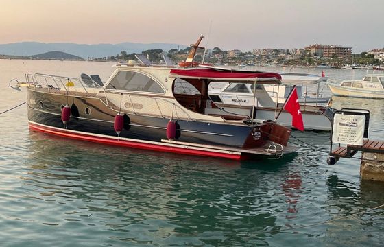 Custom Built 33 Mina
