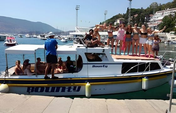 Custom Built 32 Bounty