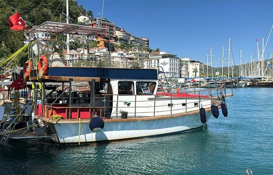 Custom Built 32 Smile Boat