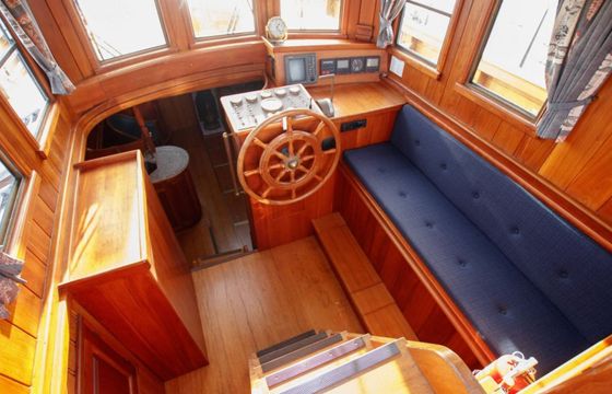 Custom Built 53 Bruine Beer