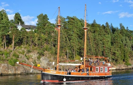 Custom Built 65 Jomfruen