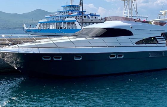 Custom Built 55 Queen Yacht
