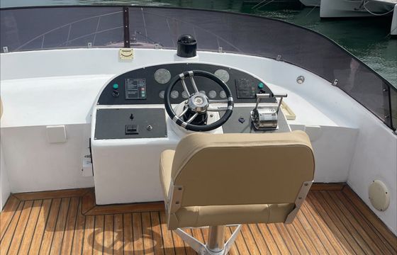 Custom Built 55 Queen Yacht