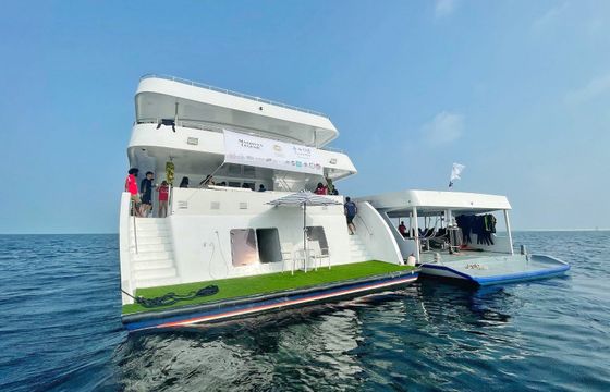 Custom Built 98 Maldives Legend Sea Pleasure