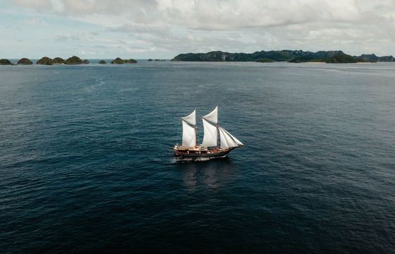 Custom Built Phinisi Dewata