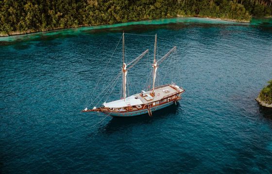 Custom Built Phinisi Dewata