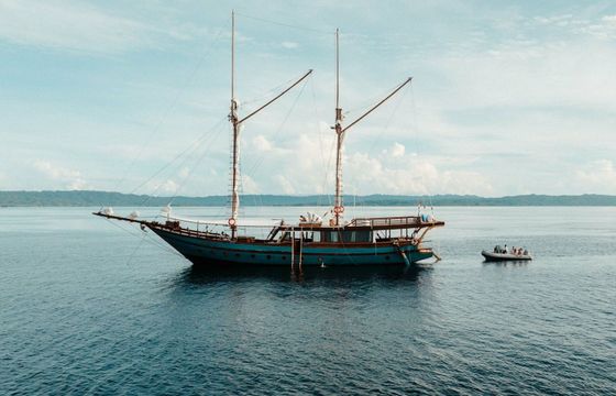 Custom Built Phinisi Dewata