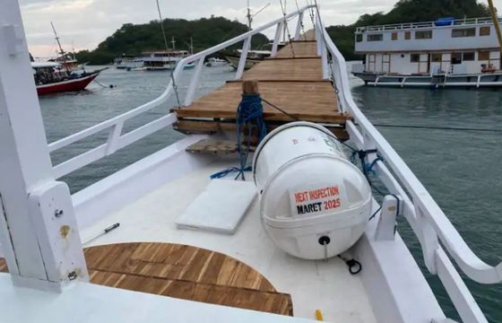 Custom Built Phinisi Gajah Putih