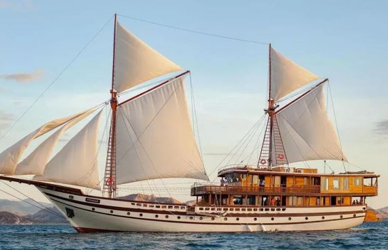 Custom Built Phinisi Prana