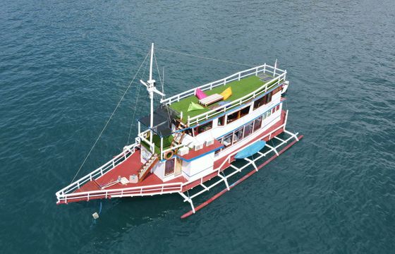 Custom Built Phinisi 3 Island