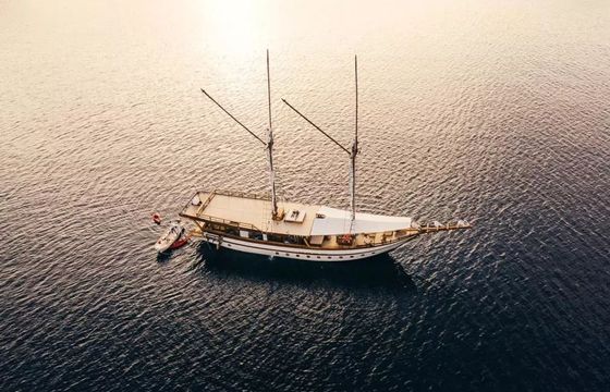 Custom Built Phinisi Senja