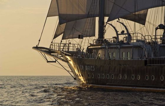 Custom Built 64M Running on waves