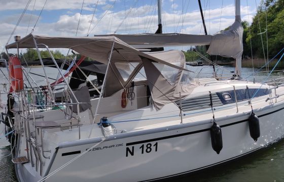 Delphia 33 MC Nina