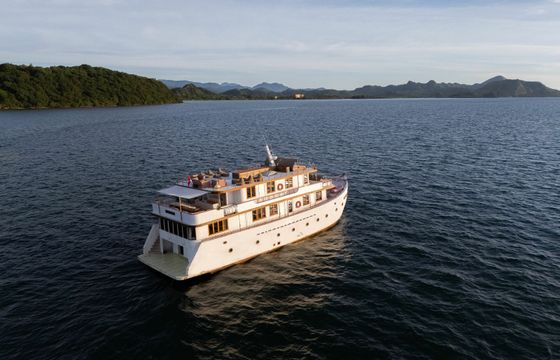 Custom Built Phinisi Le Costa