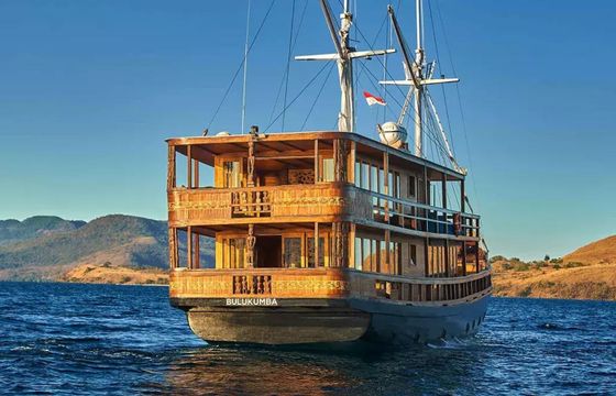 Custom Built Phinisi Oracle
