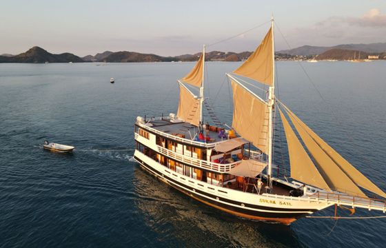 Custom Built Phinisi Sukha Sail