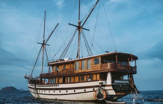 Custom Built Phinisi Prana