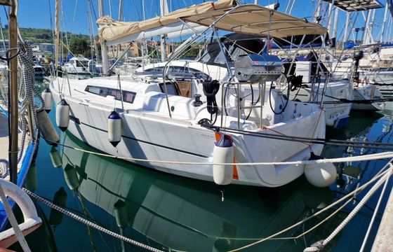 Dufour 350 Joy As